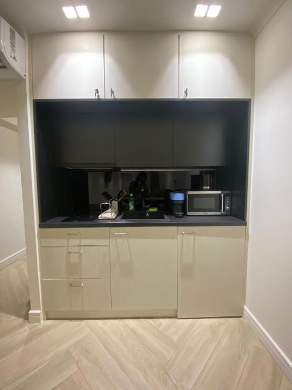 Triple A - Family hospitality Near Ermou - FREE Parking! — 4