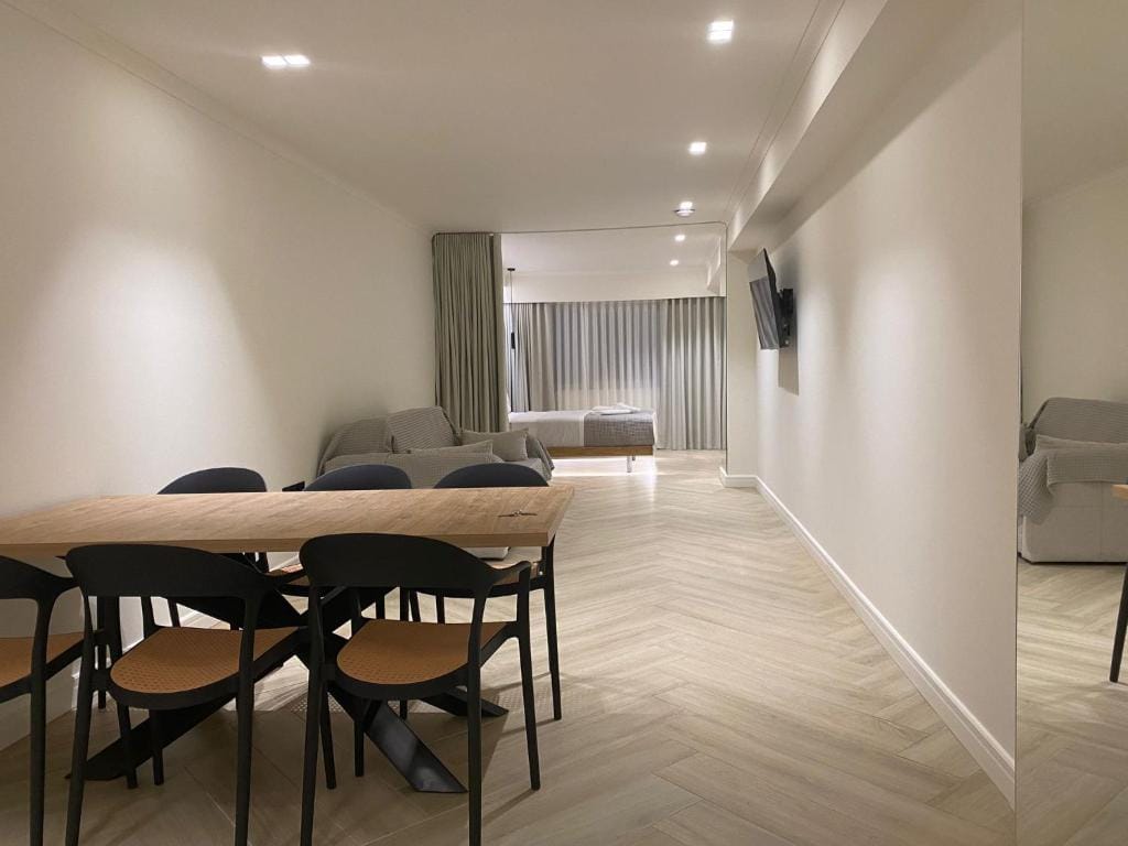 Triple A - Family hospitality Near Ermou - FREE Parking! — 5