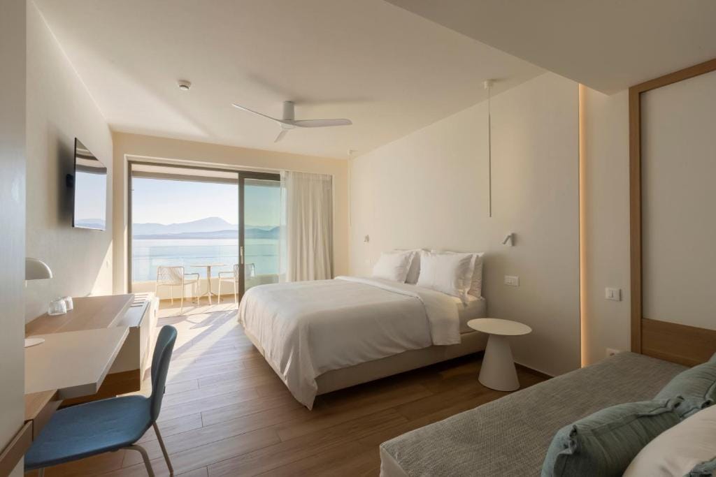 Mirage Chalkida City Resort — 2