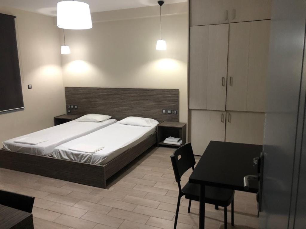 roomotel — 2