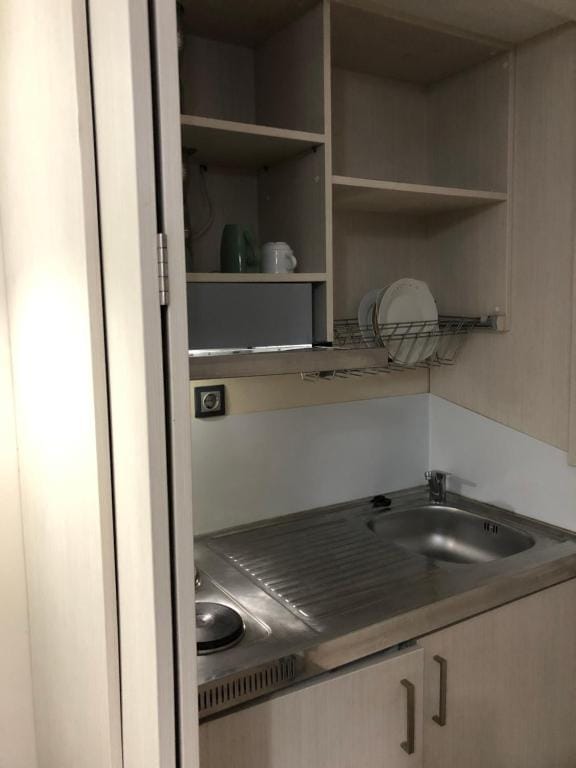 roomotel — 3
