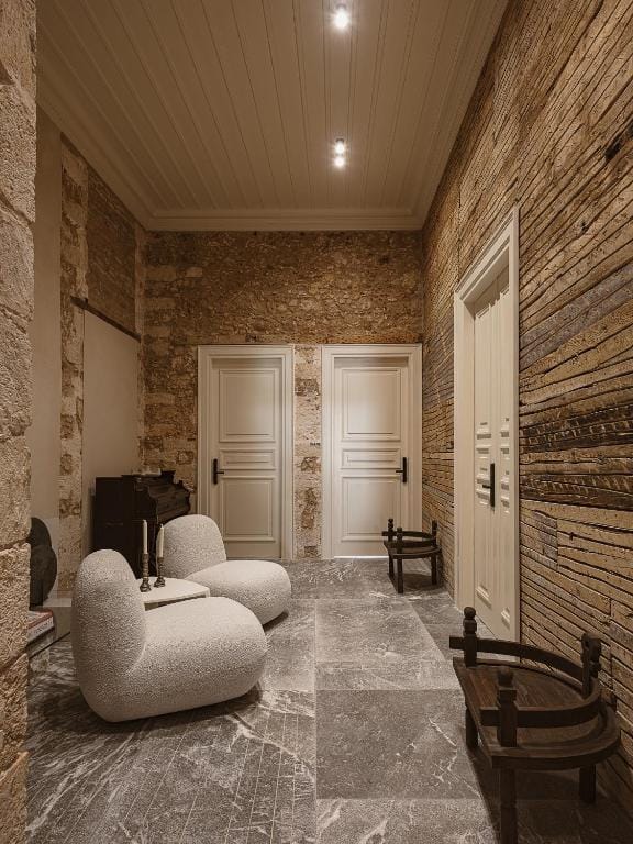 Aisha Hotel — 5