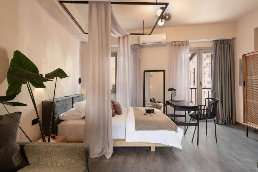 Anaem Eclectic Rooms — 2