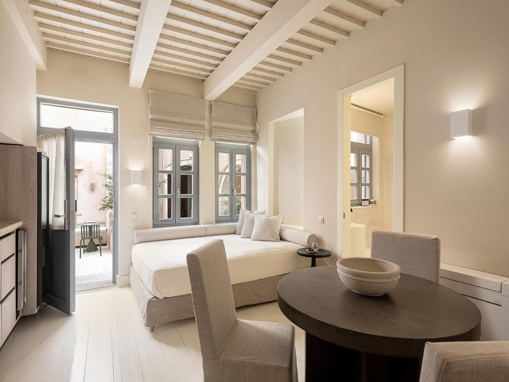 AZADE Chania — 4