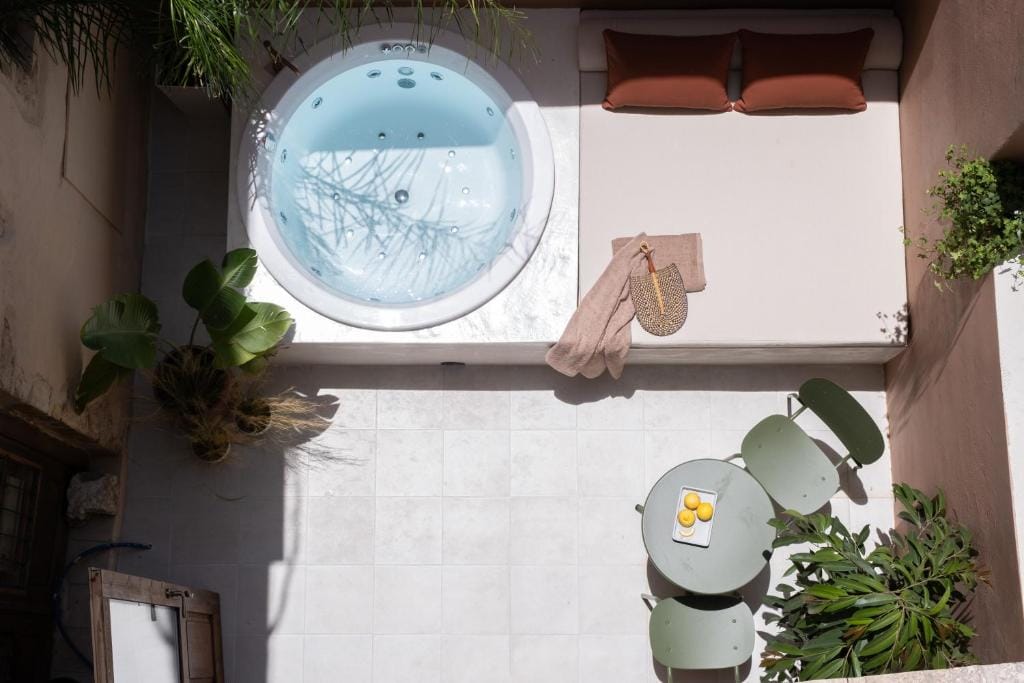 Qualia Slowlife Suites — 2