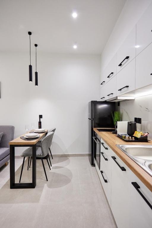 Vasilicari Apartments — 2