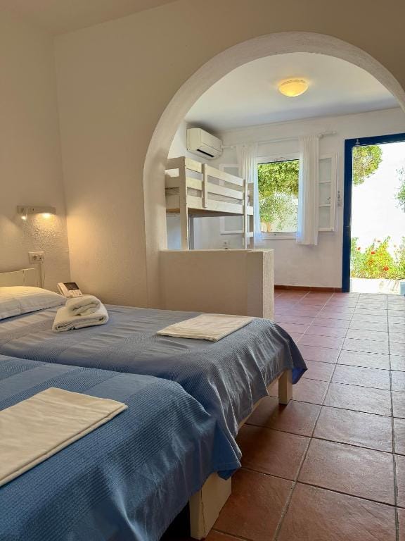 Paros Philoxenia — 5