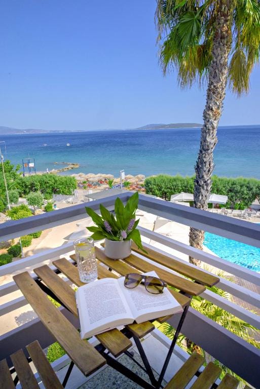 The Grove Seaside Hotel — 2