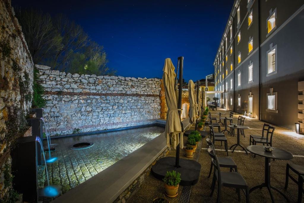 Hydrama Grand Hotel — 4