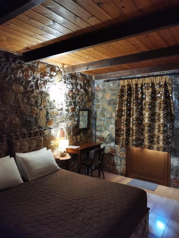 Ataviros Hotel — 2