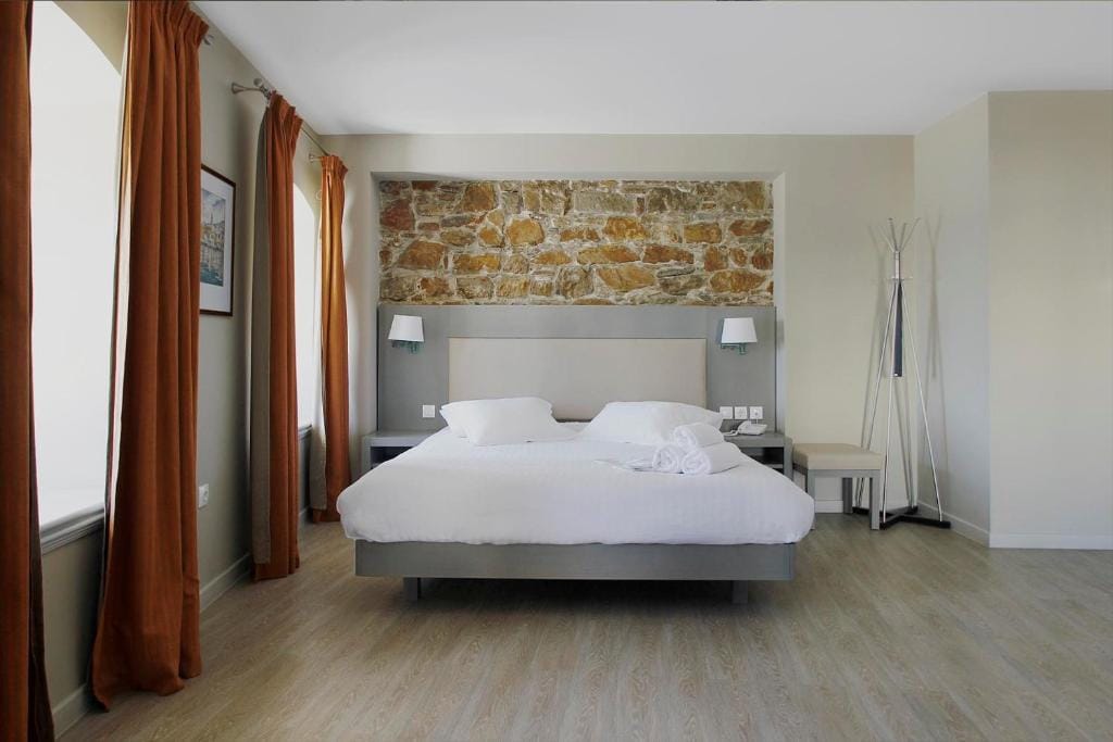 Diogenis Hotel — 2