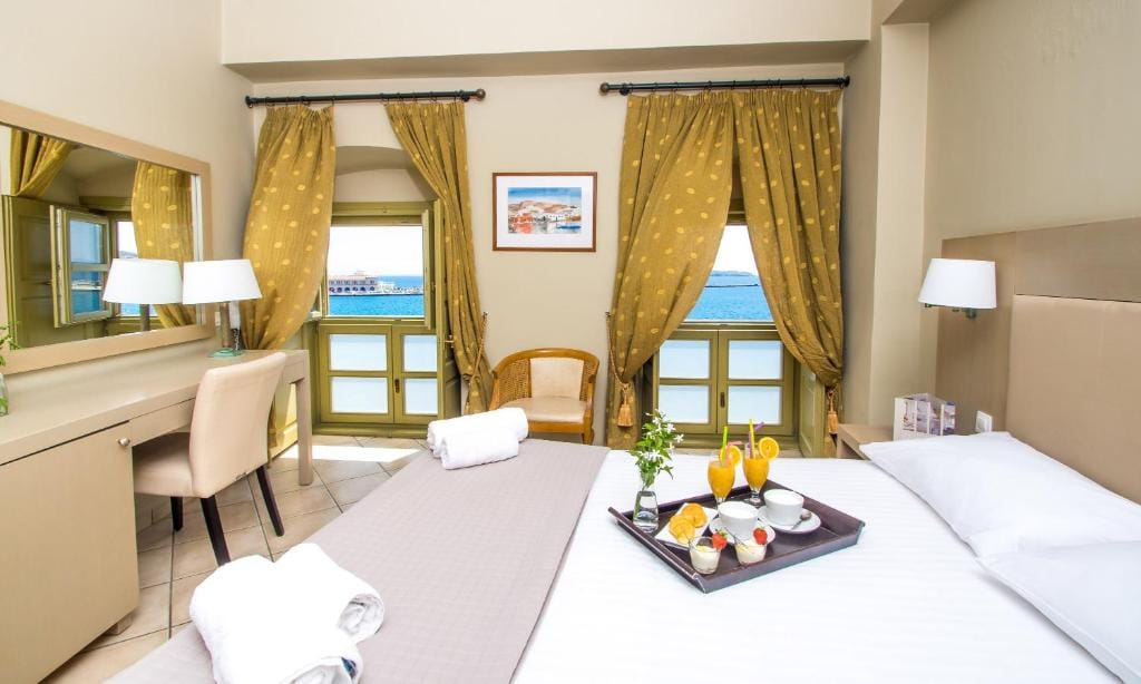 Diogenis Hotel — 4