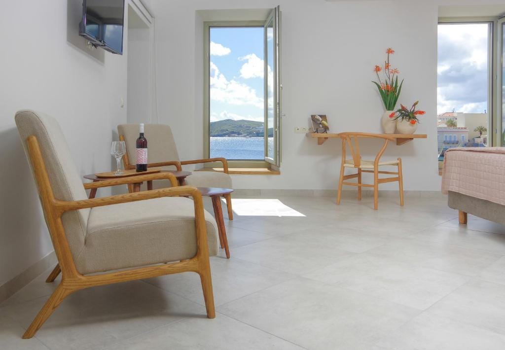 Floris Manor — 4