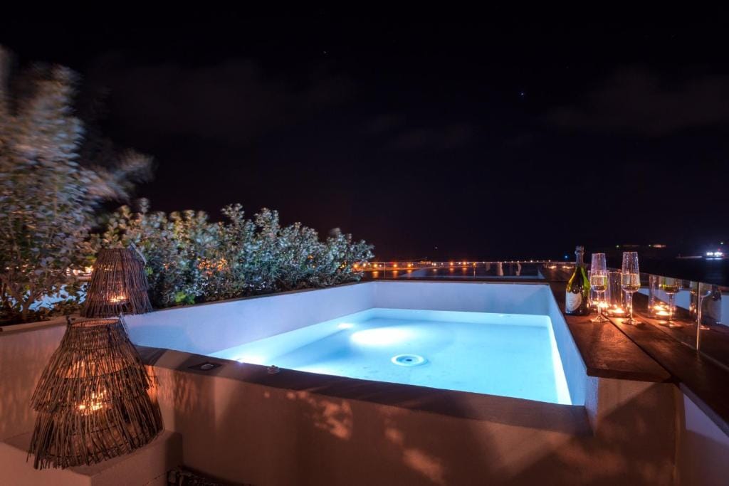 Shapes Luxury Suites — 3
