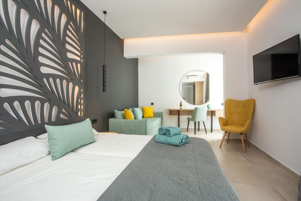 CasaStavris - Aparts & Pool Suites — 2