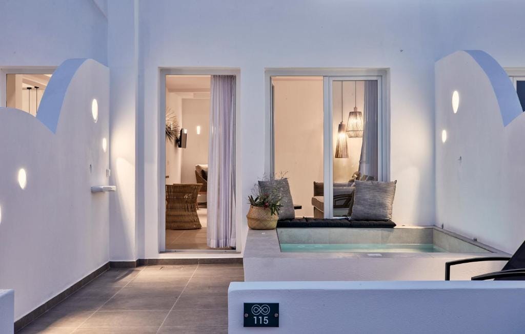 Callia Retreat Suites - Adults Only — 3