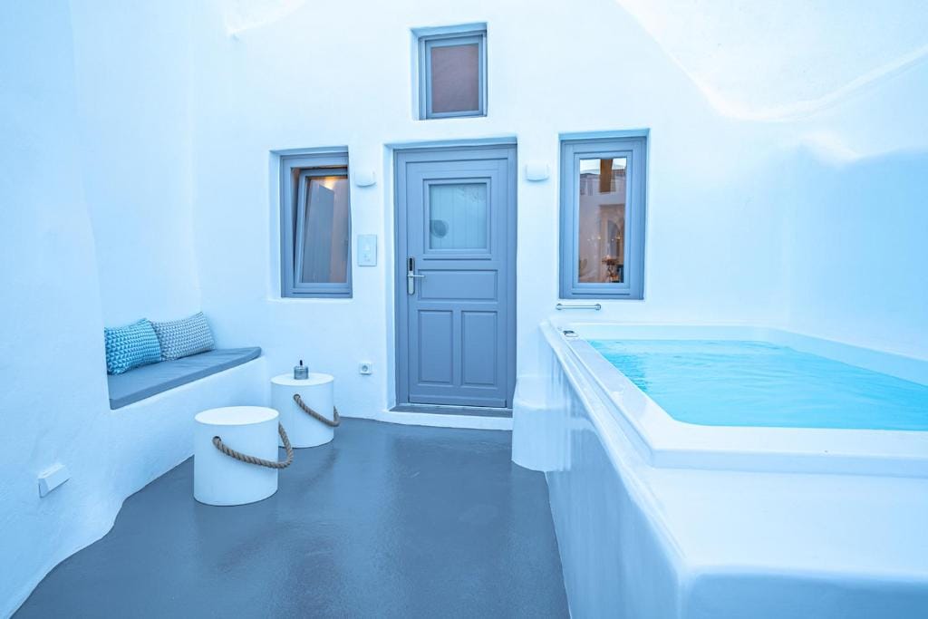 Eternity Suites Santorini — 5