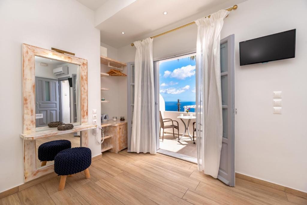 Hotel Thira — 5