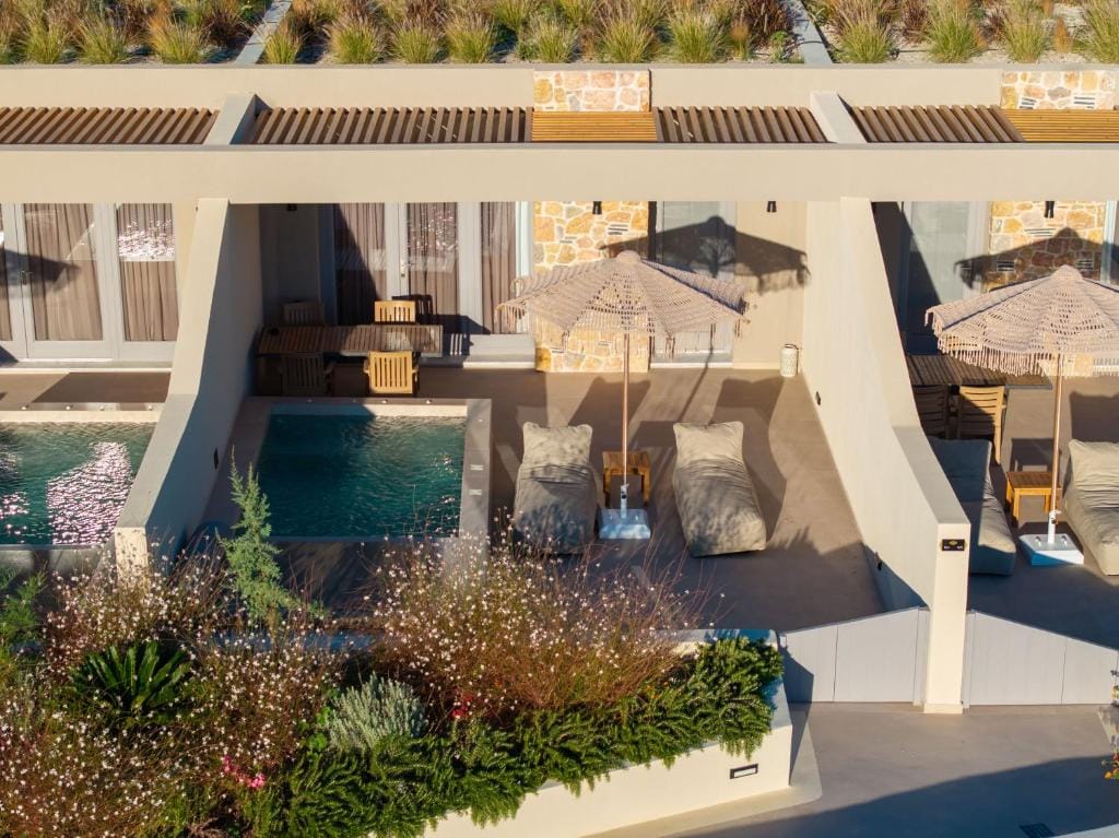 Illusion Suites — 4