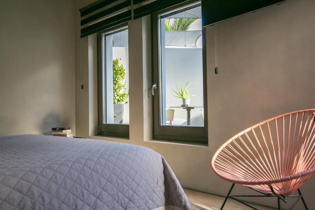 Marquise Suites - Adults Only — 2