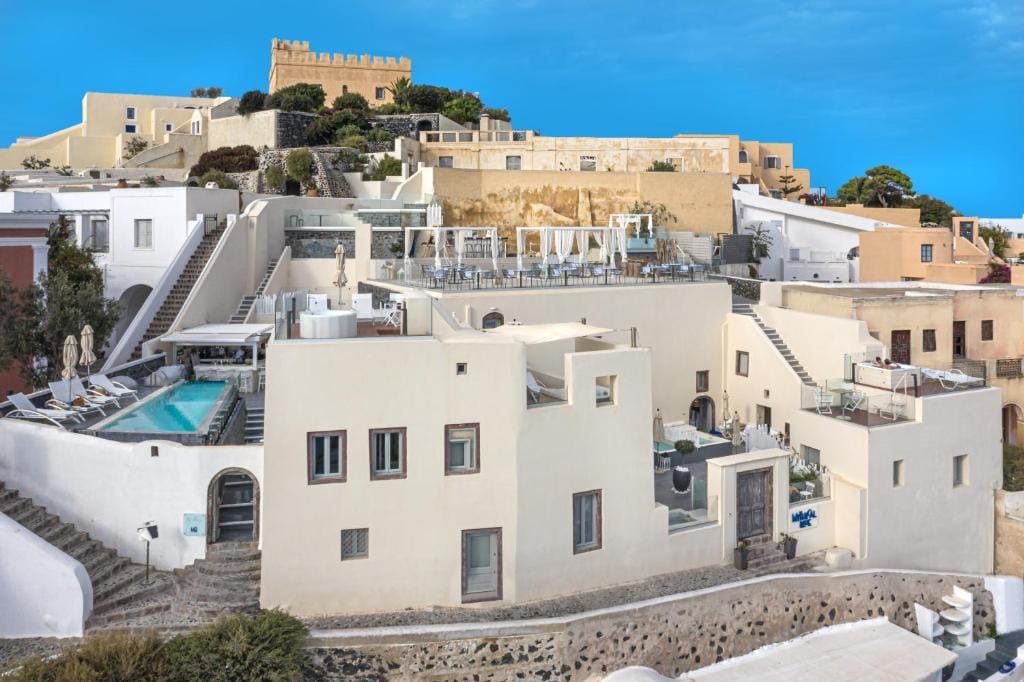 Mythical Blue Luxury Suites — 4
