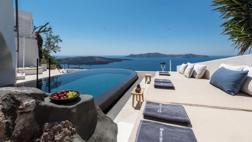 Porto Fira Suites — 4