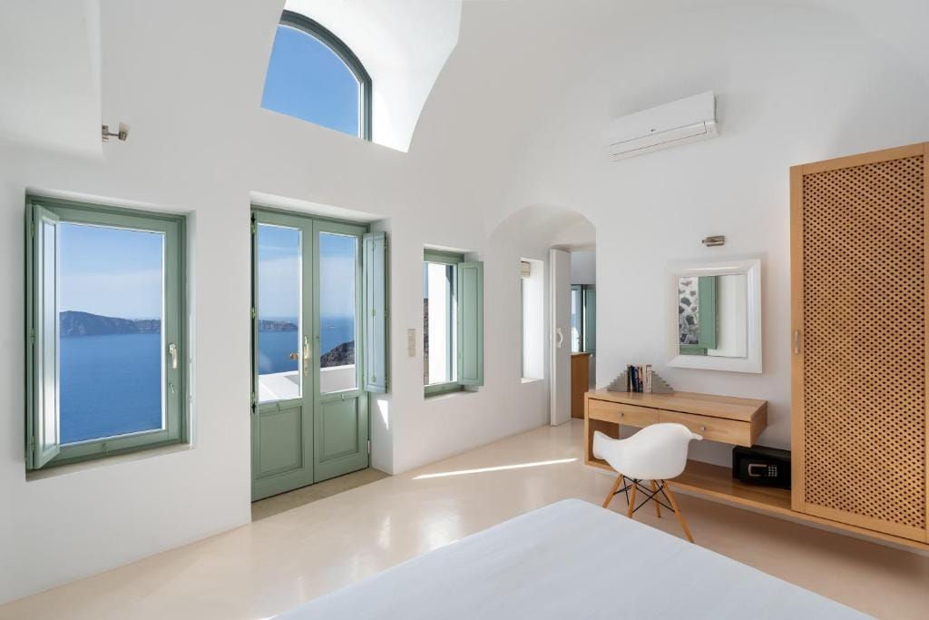 Cliff Side Suites — 2