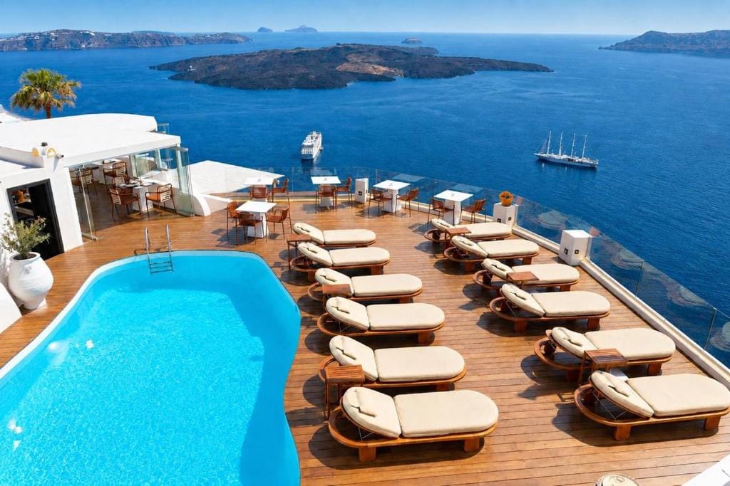 Sun Rocks Boutique Hotel - Caldera View Suites & Sunset Dining Experience