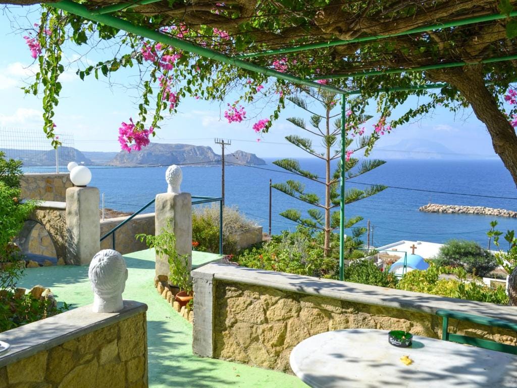 Hotel Finiki View — 3