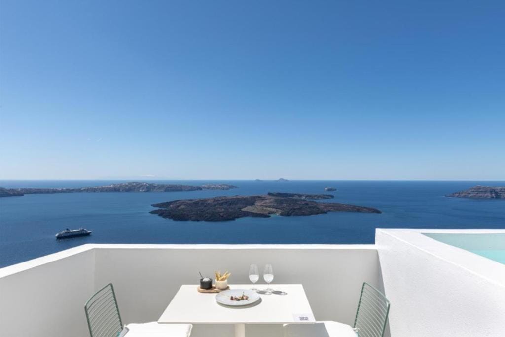 Akra Suites & Spa