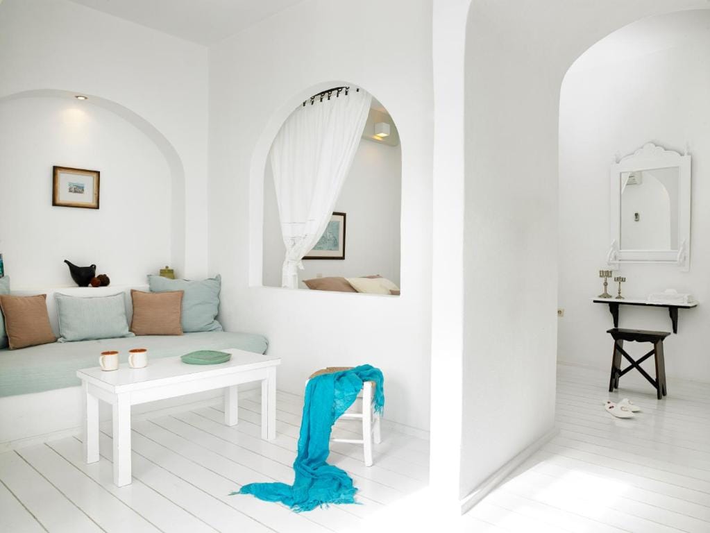 Altana Heritage Suites — 3