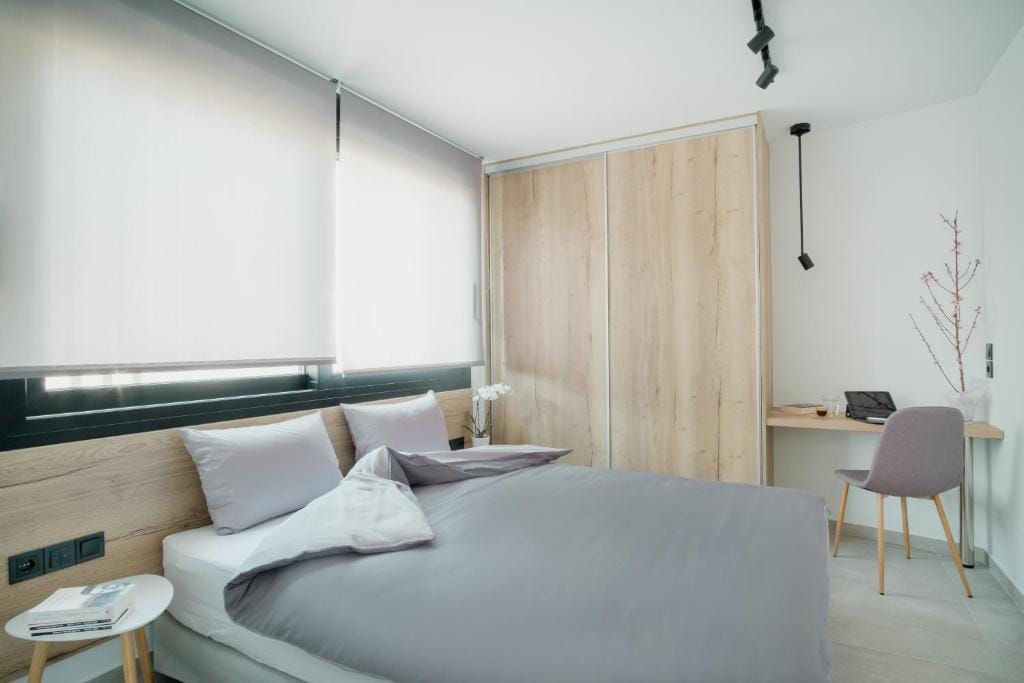 Comninon Suites
