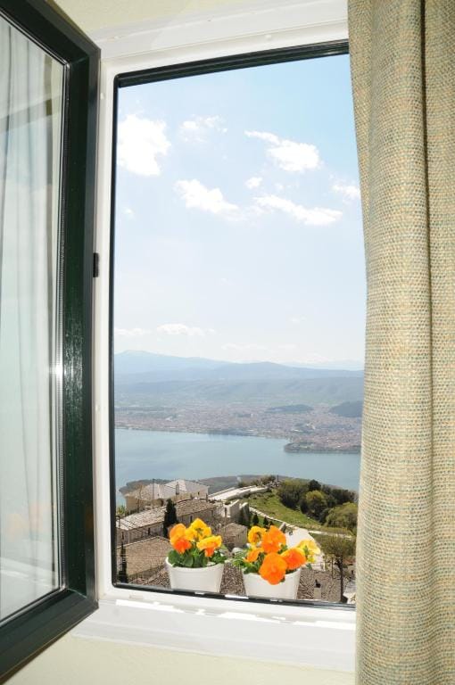 Horizon Hotel — 4