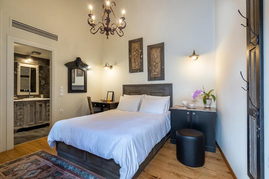 Hotel Antique — 5