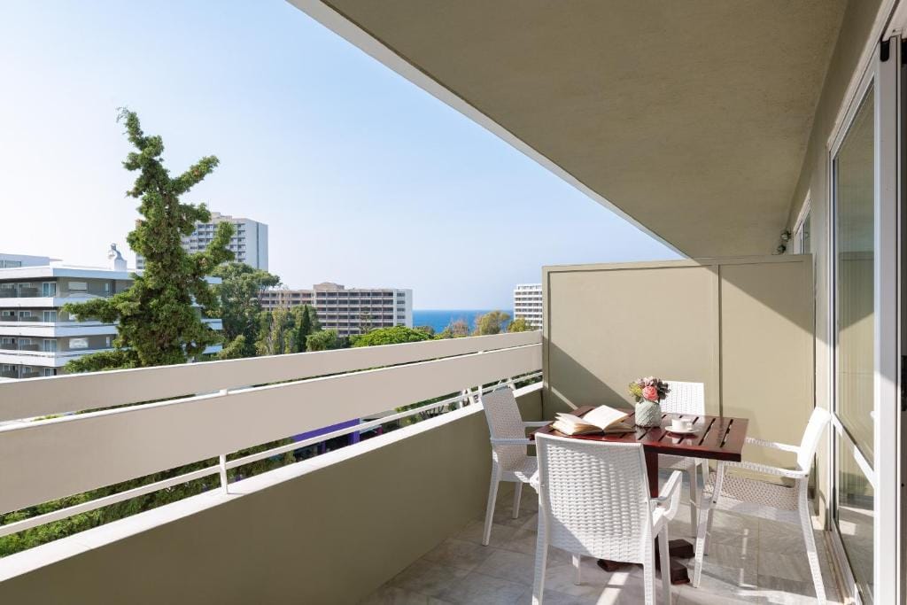 Dionysos Hotel — 5
