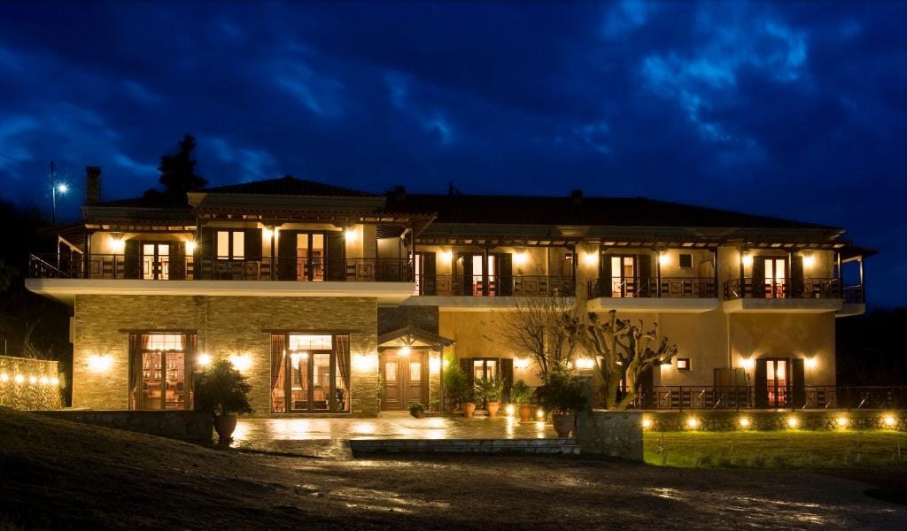 Dellas Boutique Hotel — 3