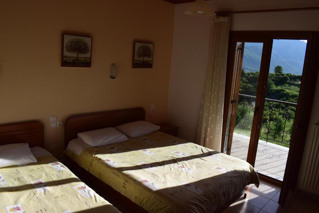 Guesthouse Arsenis — 2