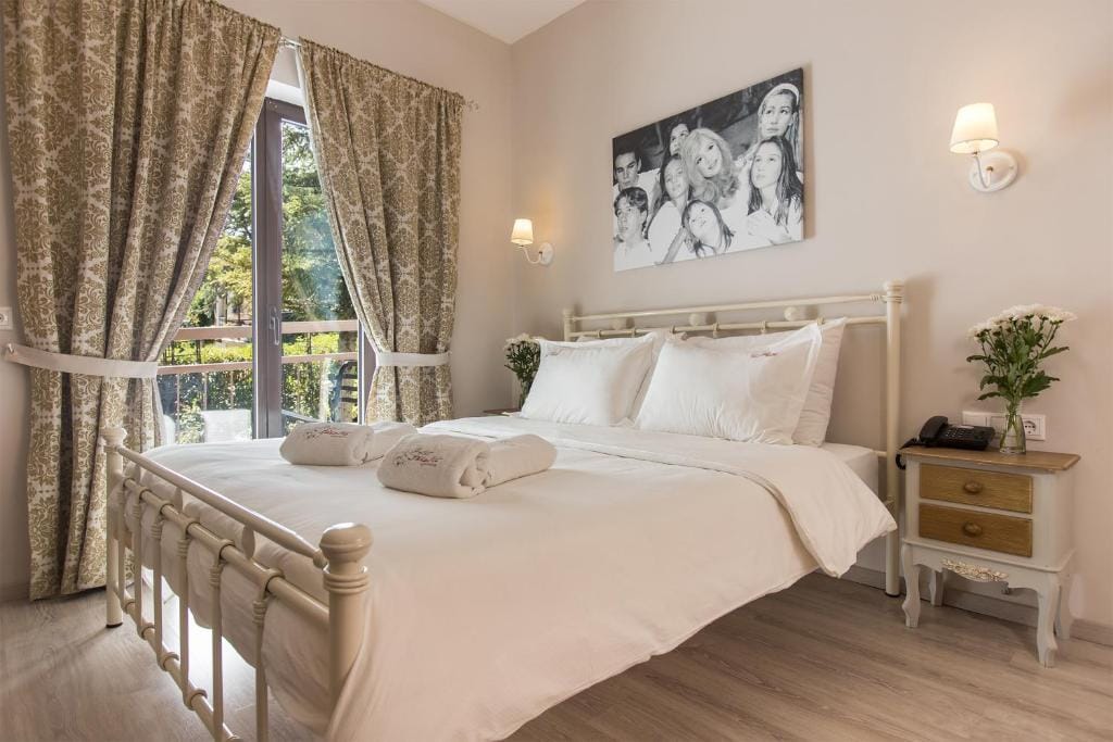 Theatro Hotel Odysseon — 2