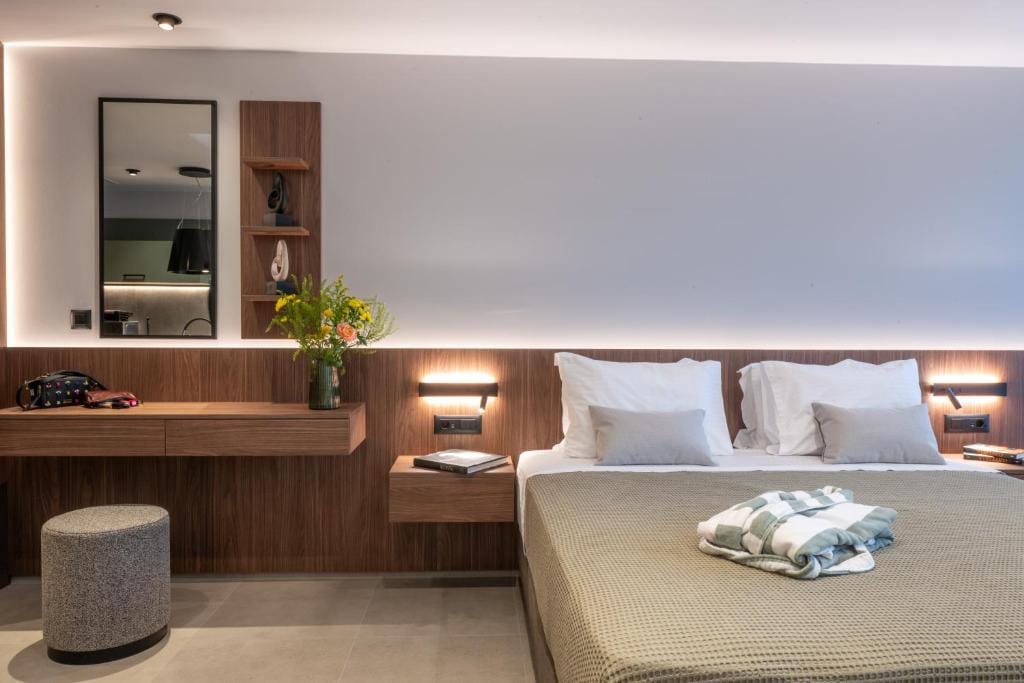 CENTRO Suites