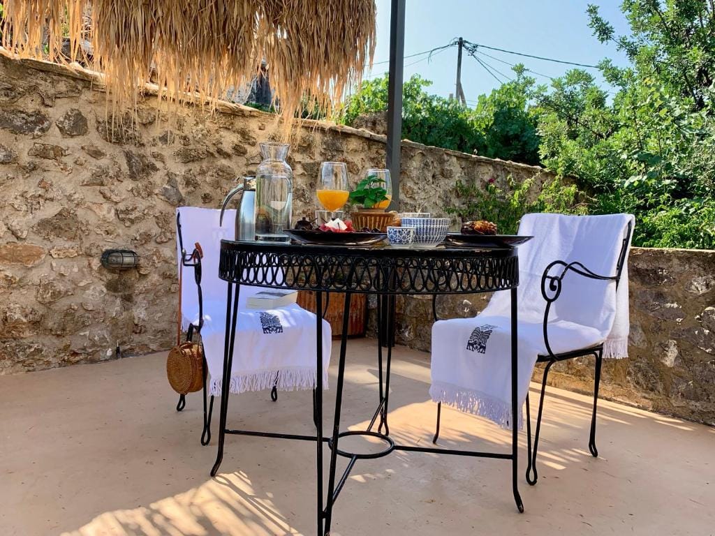 Villa Vager Mani Hotel — 3