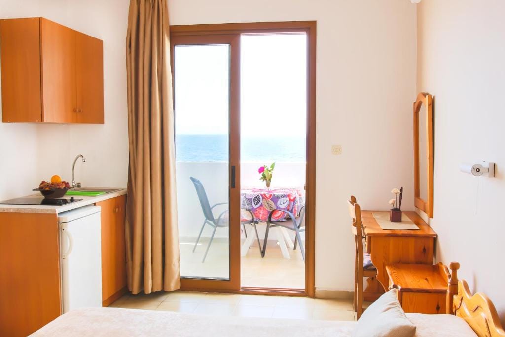 Hotel Krinos — 4
