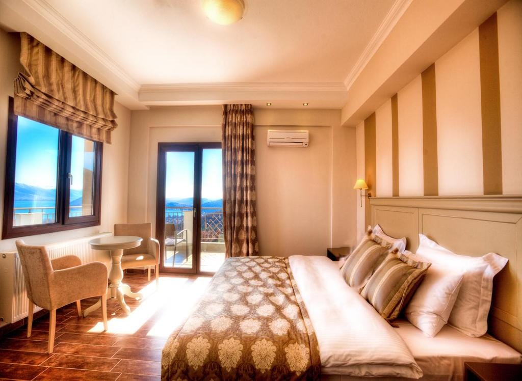 Enastron View Hotel — 2