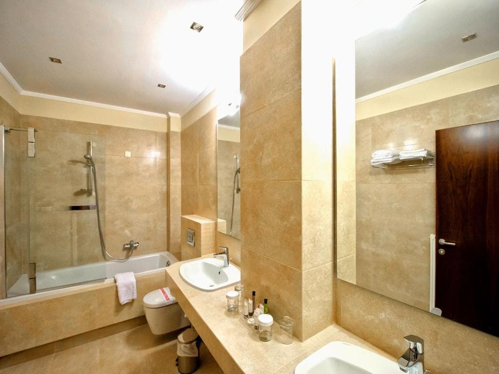 Enastron View Hotel — 3