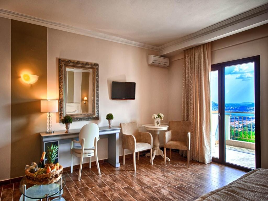 Enastron View Hotel — 4
