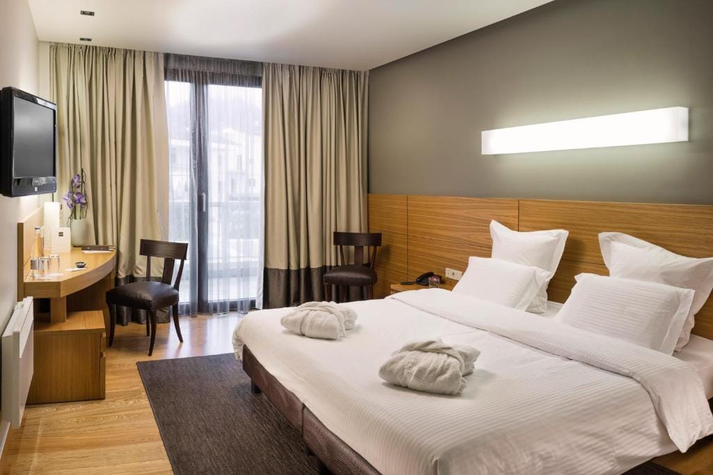 Esperos Palace Luxury & Spa Hotel — 2