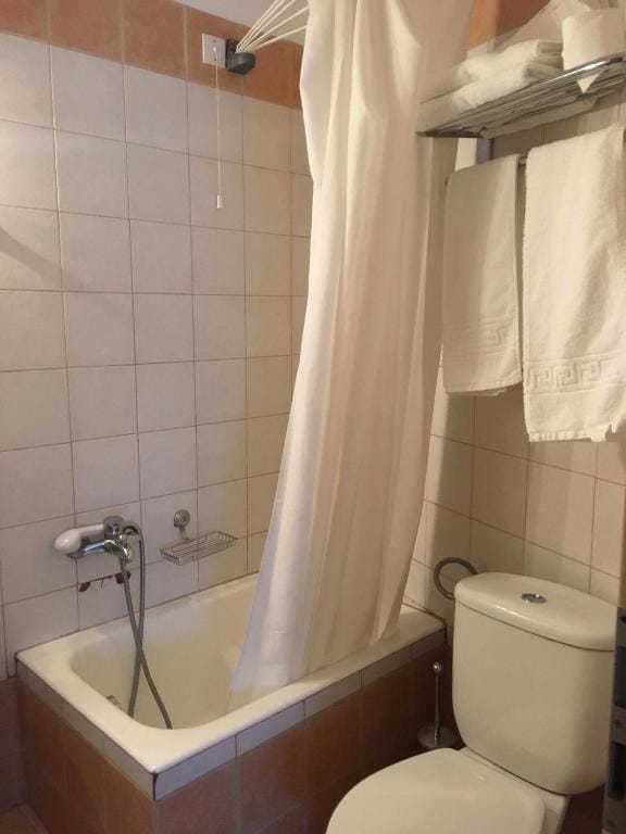 Hotel Orestion - Bike and motorcycle friendly hotel — 3