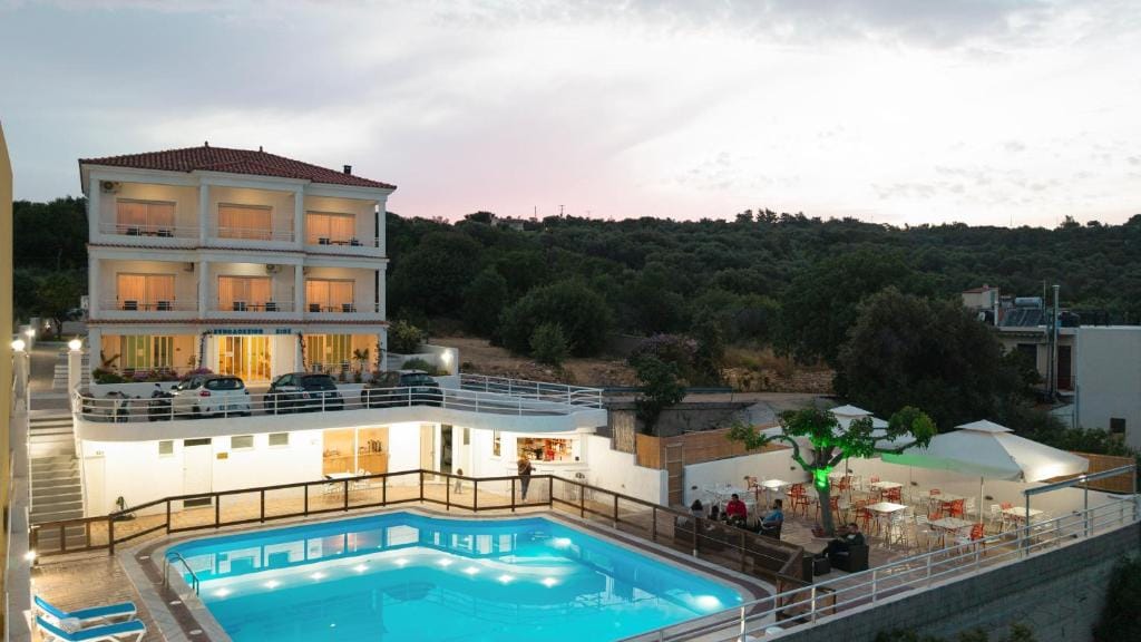 CHIOS HOTEL — 4