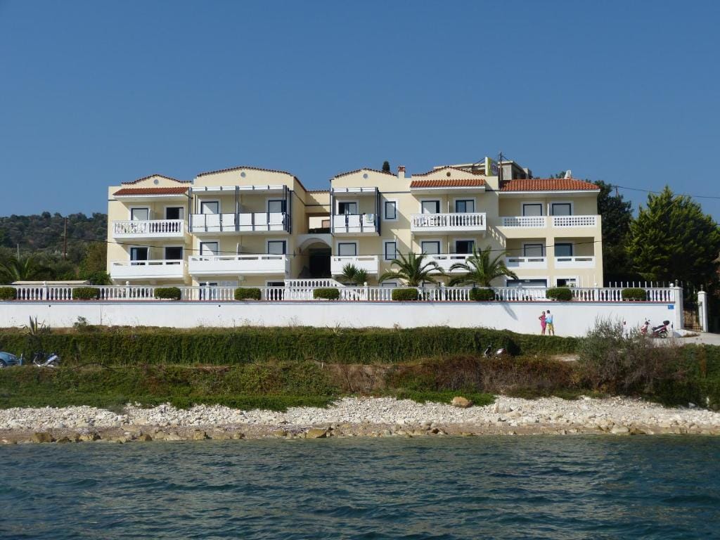 Ostria Seaside Studios and Apartments — 5