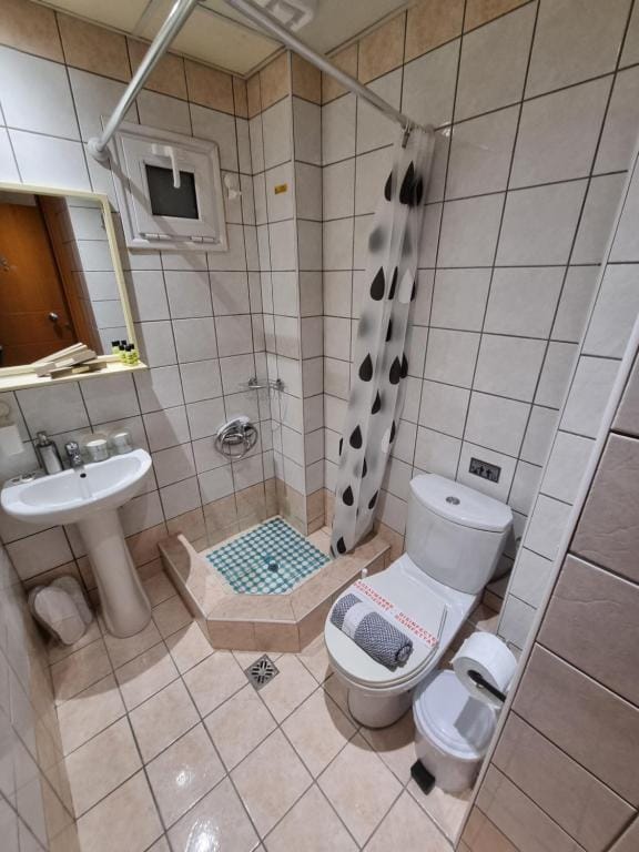 Astro Studio Apartments — 3