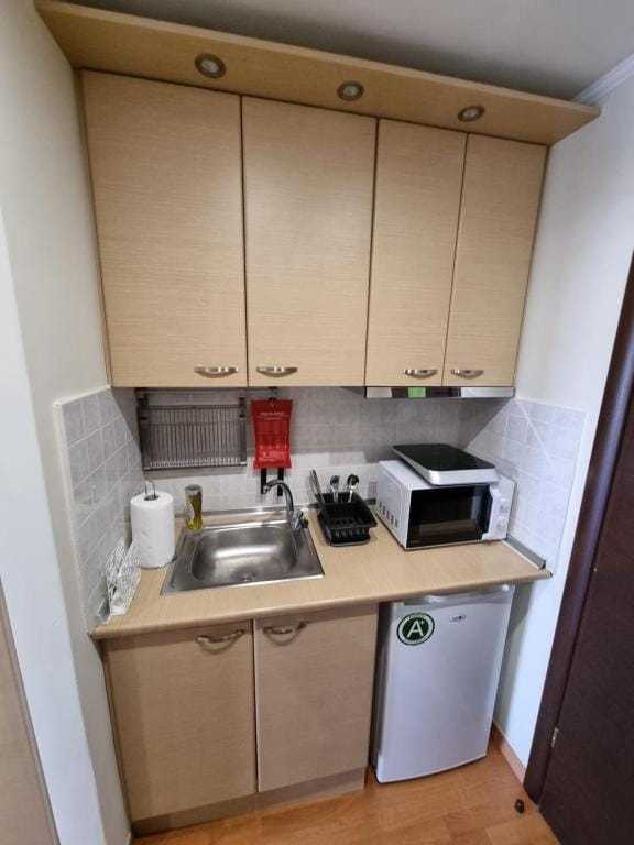 Nikos Studio Apartments — 4